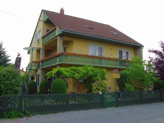 Grill Garten Vendeghaz Hotel Keszthely Exterior photo