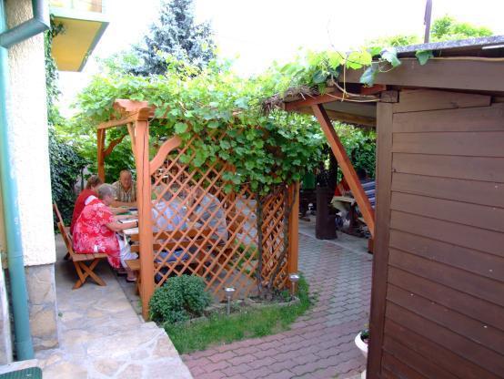 Grill Garten Vendeghaz Hotel Keszthely Exterior photo