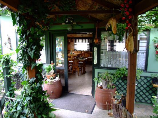 Grill Garten Vendeghaz Hotel Keszthely Exterior photo